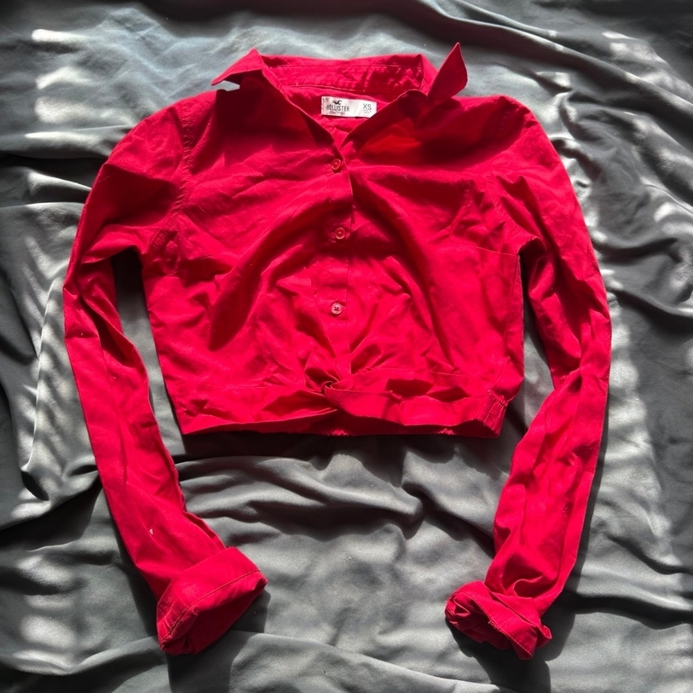 Hollister Cropped Button Down Top Red